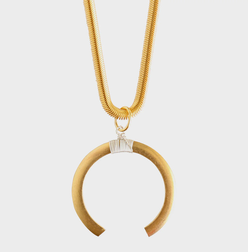 Arc Short Pendant in Gold/Silver