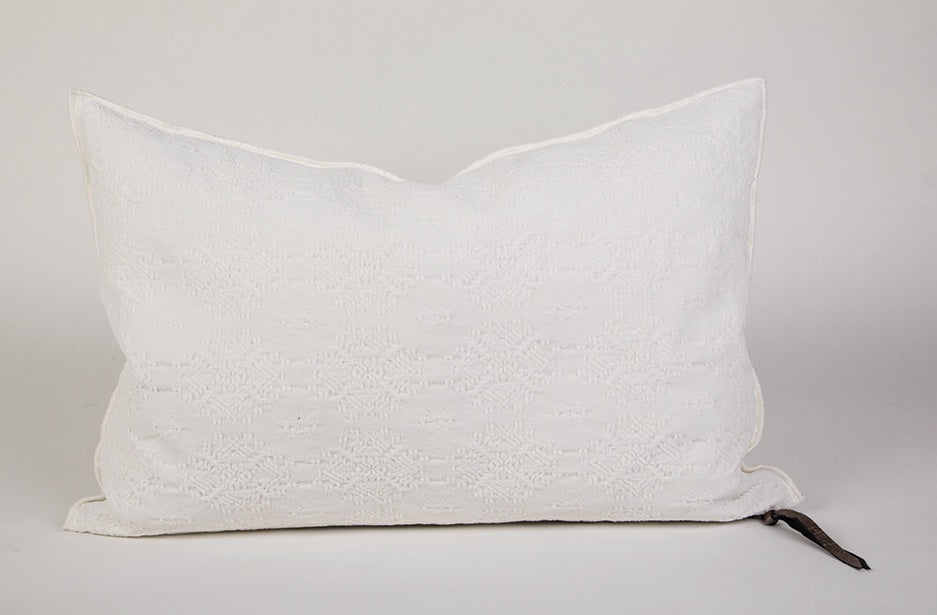 Vice Versa Jacquard Kilim Cushion with Insert - White - 16"x24"